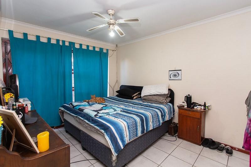 3 Bedroom Property for Sale in Peerless Park West Western Cape